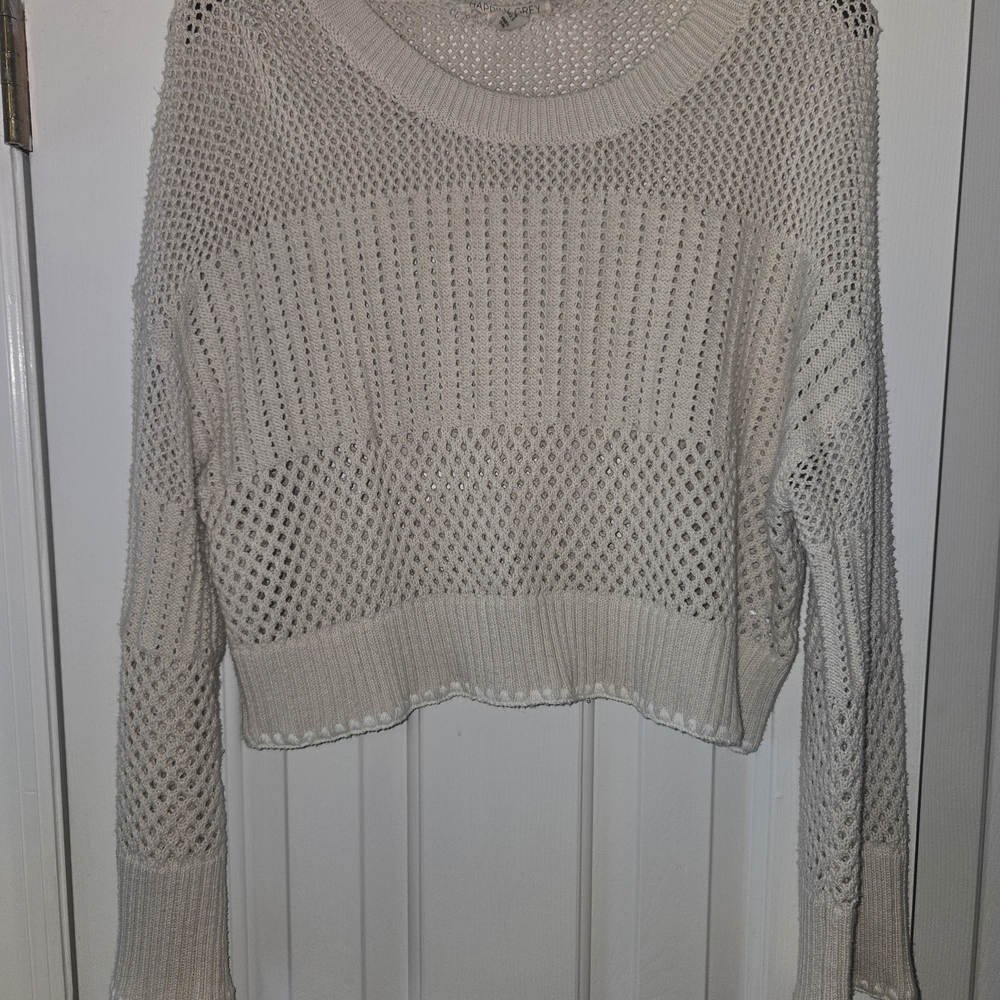 Elegant Women's White Knit Long Sleeve Top